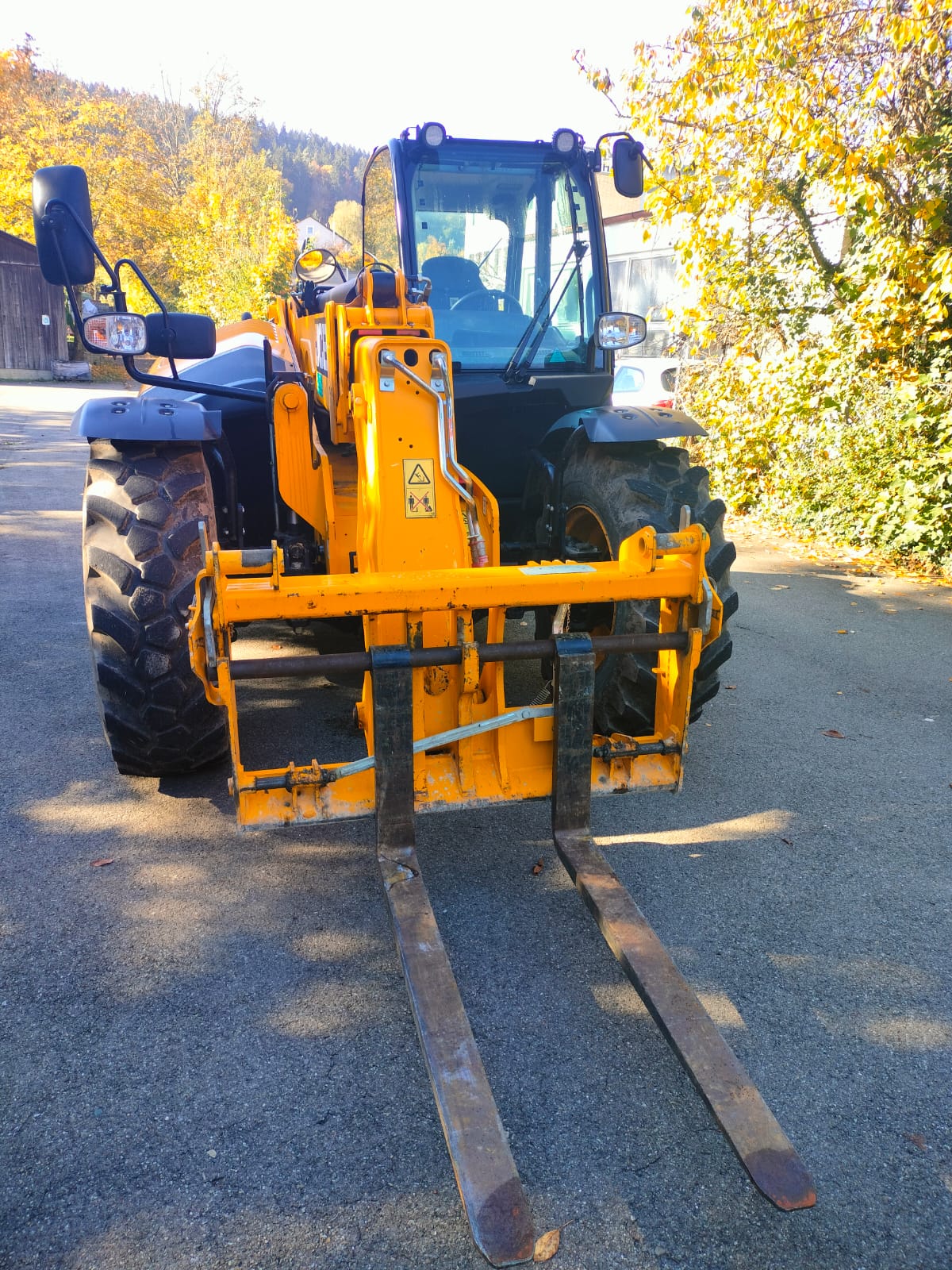 Niklaus Baugeräte Teleskoplader JCB 535-95